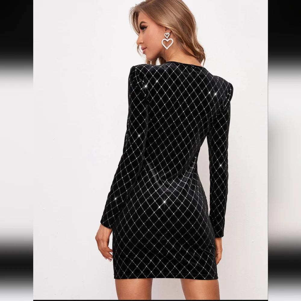 HIDEERPPY Mesh Insert Plaid Glitter/ Rhinestone Velvet Dress, Black Large - Picture 3 of 9